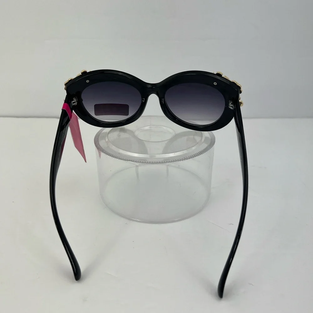 BETSEY JOHNSON FLORAL BLACK FRAME 100% UV PROTECTION WITH BLACK FRAME
